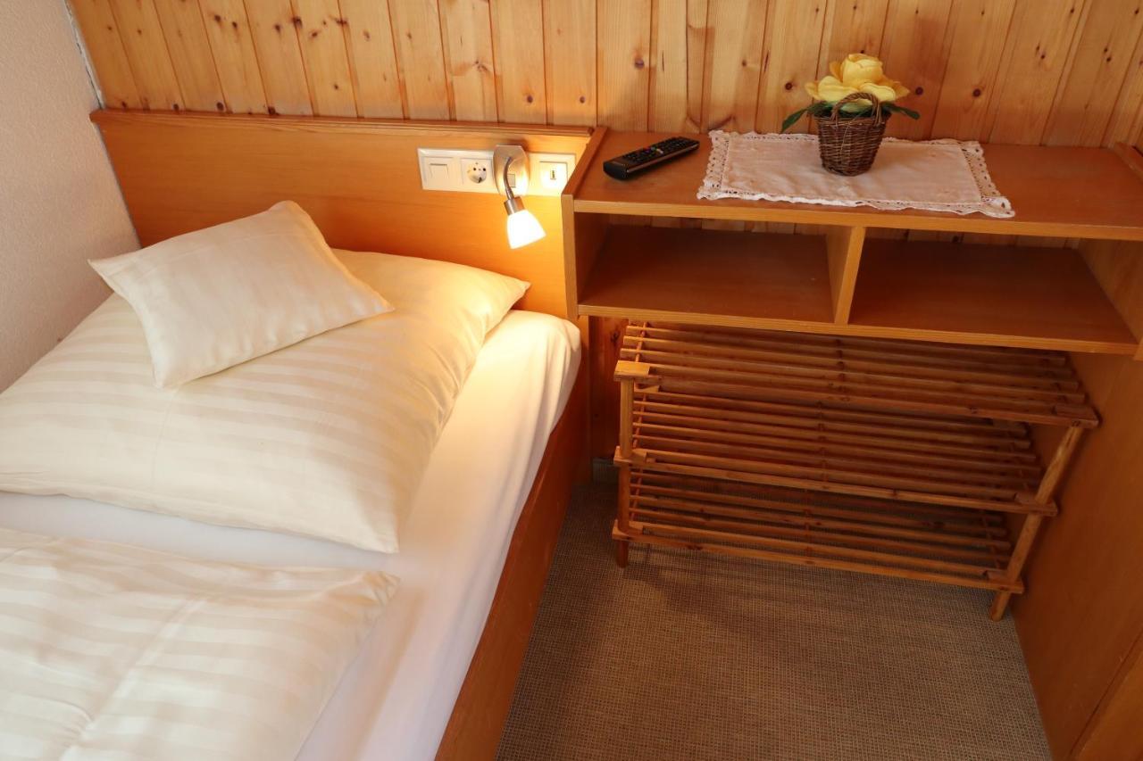 Hoehenpension Glashuette Bed&Breakfast Fruehstueckspension Hotel Garni 본도르프임슈바르츠발트 외부 사진