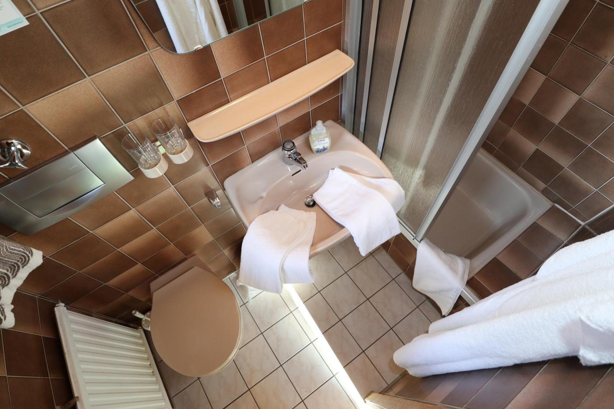 Hoehenpension Glashuette Bed&Breakfast Fruehstueckspension Hotel Garni 본도르프임슈바르츠발트 외부 사진